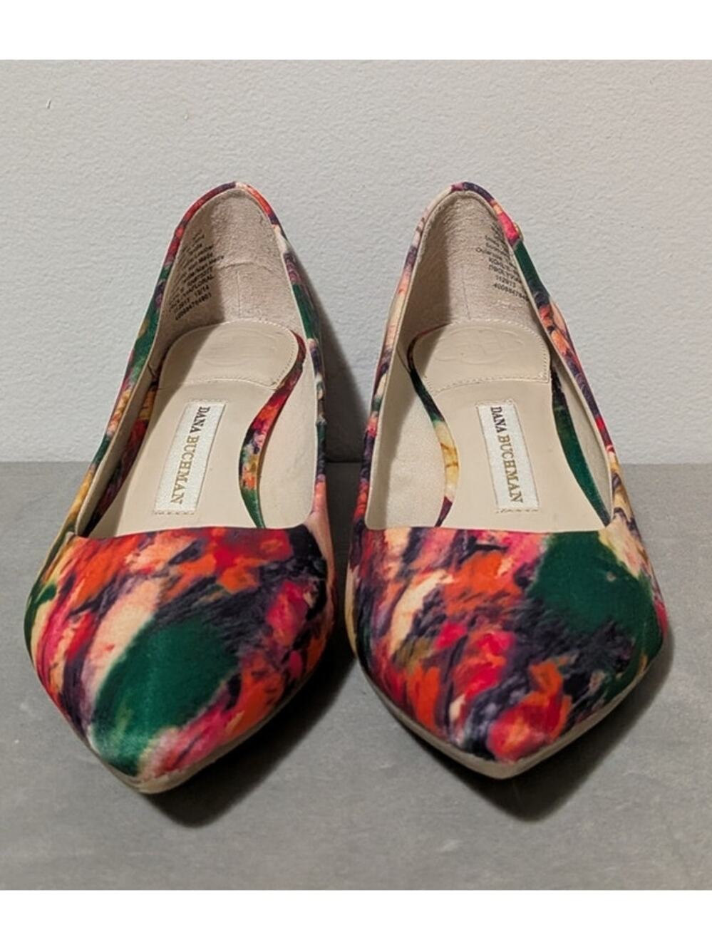 Dana Buchman Floral Kitten Heel, Pointed Toe Spring Summer, Cute, Size 6 medium